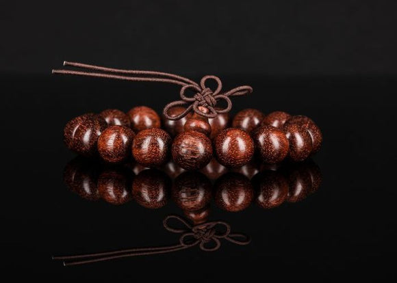 Red sandalwood bracelet